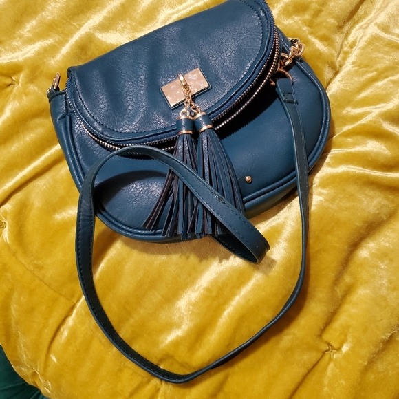 SOLD Teal Gold Boho Tassel Multi Pocket Crossbody - Picture 5 of 6